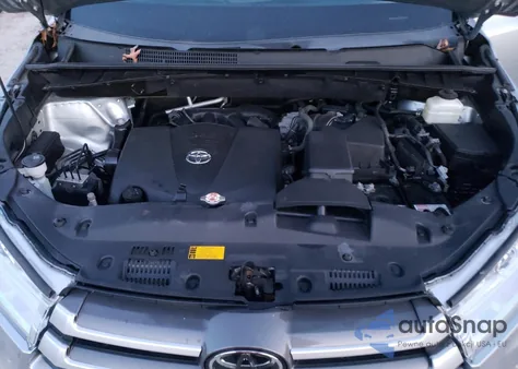 2019 Toyota Highlander Xle from USA, damaged, VIN 5TDJZRFH4KS574449